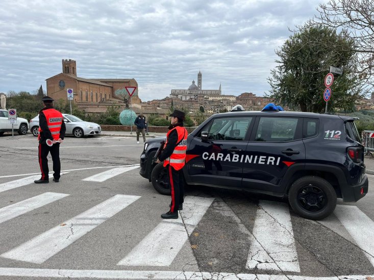 carabinieri siena